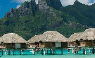 马克萨斯群岛的顺风处,乘风破浪的航海天堂